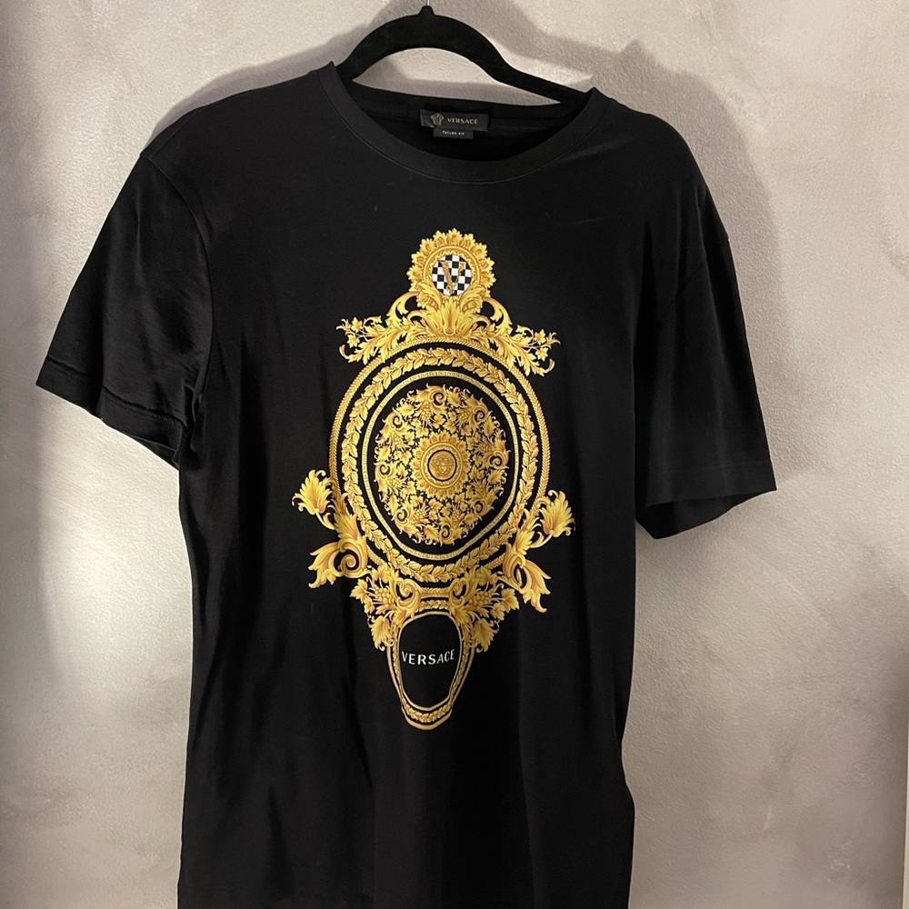 Versace Men's T-Shirt in Black with Gold Medallion Design